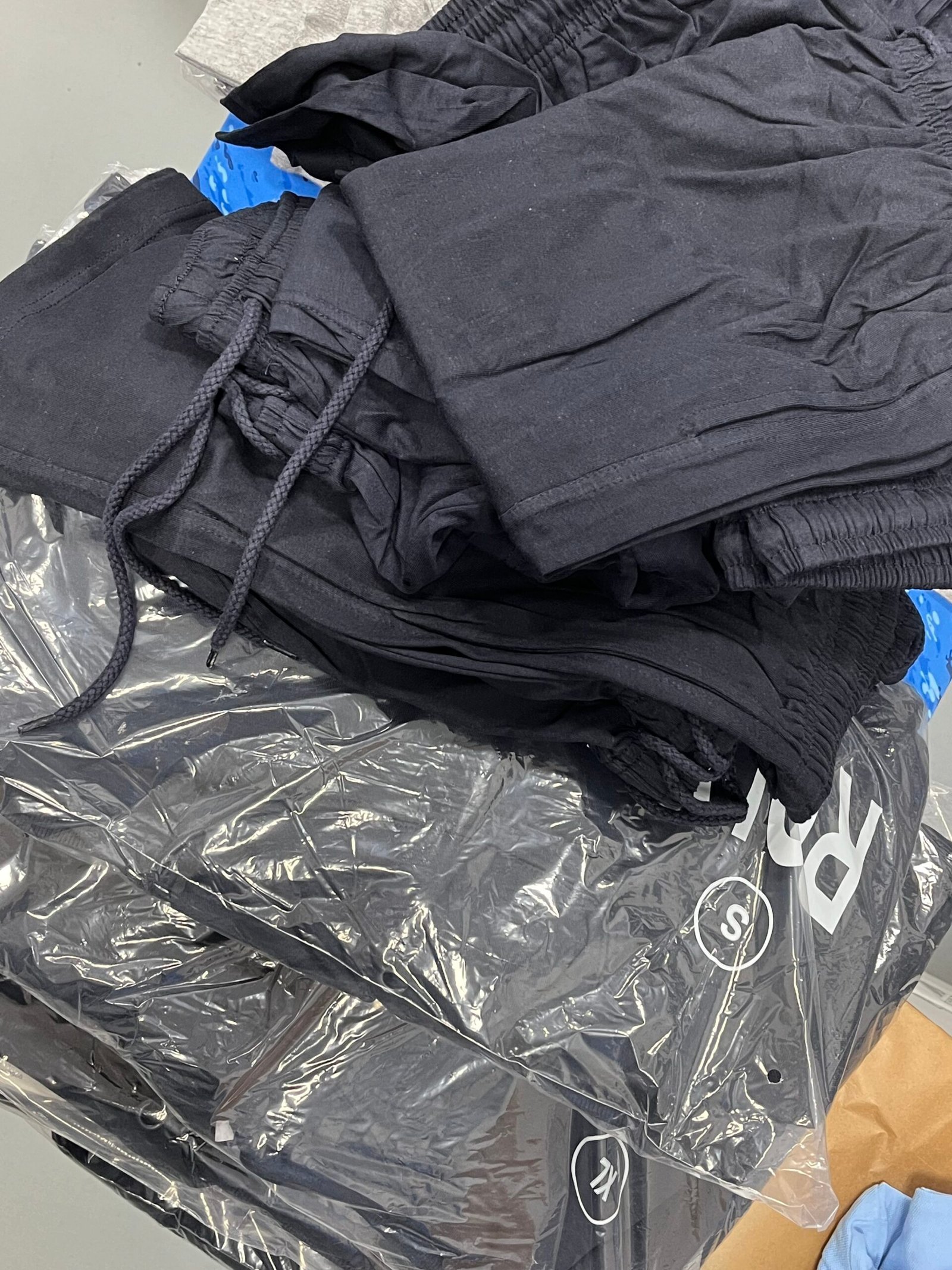 Prendas preparadas para personalizar en ABLAMA Sports